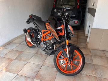 KTM Duke 125