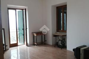 4 LOCALI A BELLEGRA