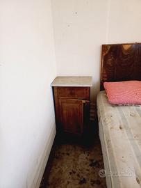 Coppia comodini in legno anni '50.