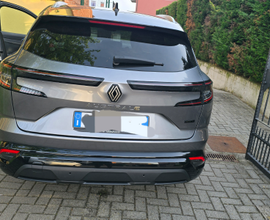 Renault australe e-tech full hybrid 200cv