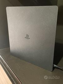 play station 4 completa di tutto
