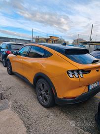 Ford Mustang Mach-E AWD Elettrico Standard 269CV P