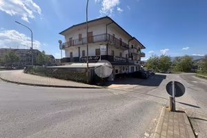 5 LOCALI A MONTALTO UFFUGO