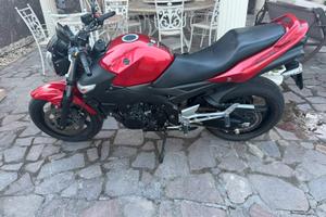 Moto suzuki