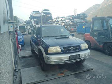 SUZUKI GRAND VITARA 2.0 TD 2001 RF  PER RICAMBI