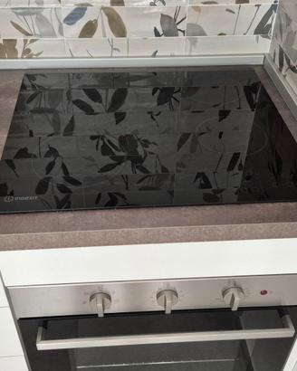 Piano cottura Indesit elettrico 58 cm - Come nuovo