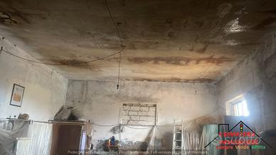 Magazzino in Contrada Cannizzaro (Rif.1685)