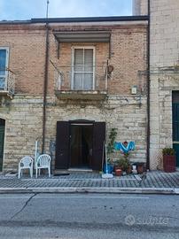 Campolieto CB - Casa ristrutturata su due livelli