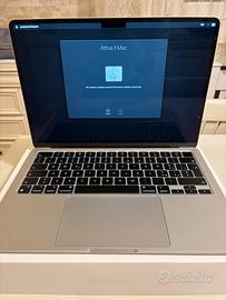 MacBook Air M2 256 GB (pari a nuovo)