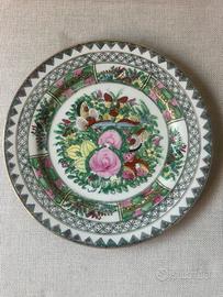 Piatto orientale decorato