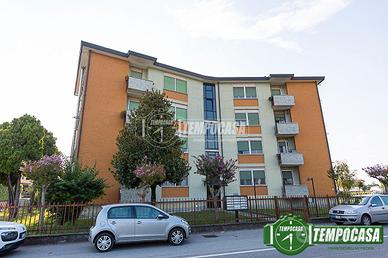 AMPIO 4 LOCALI CON BOX