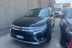 MITSUBISHI Outlander 2.2 DI-D 4WD Instyle Plus S