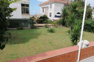 Pozzuoli Parco Enea, appartamento con giardino