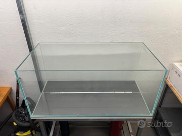 Vasca Acquario extrachiaro 220litri