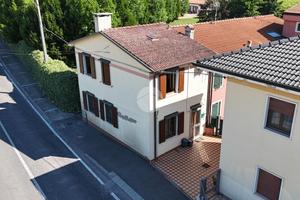 CASA SEMINDIPENDENTE A ZEVIO