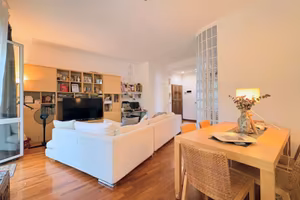Appartamento centrale con 2 camere e garage SE/070
