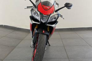 Aprilia RSV4 R F 2018 - Akrapovic