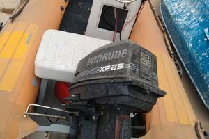 Gommone con motore 25 CV