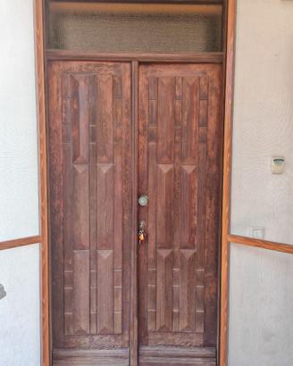 Portoncino in legno