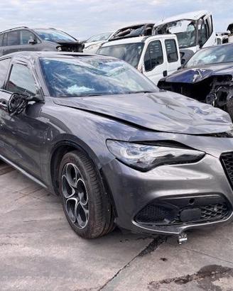 Per ricambi Alfa Romeo Stelvio Veloce d 2023 kw154