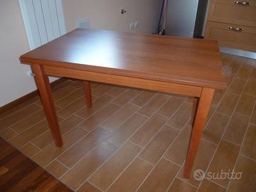 Tavolo rettangolare allungabile