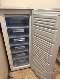 Congelatore lt 180