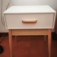 Comodino bianco IKEA