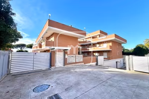 Appartamento di 73 m² con 3 locali e box auto a Ma