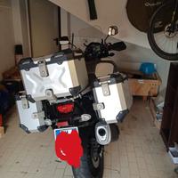 tris valige originali Suzuki v strom 1000