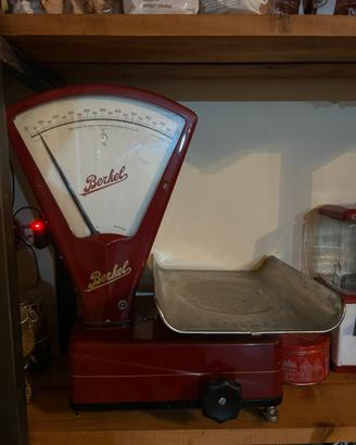 Bilancia Berkel vintage rosso bordeaux da colle
