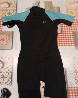 Muta nuoto bambino