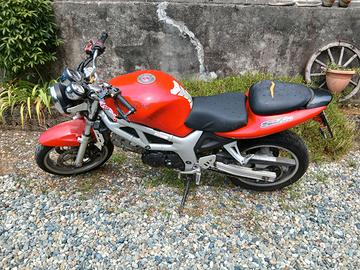 Suzuki sv 650 anno 2000