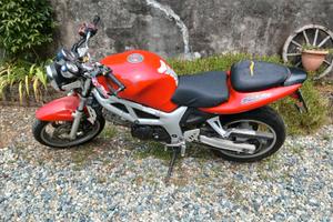 Suzuki sv 650 anno 2000