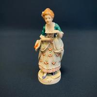 Dama con ventaglio Capodimonte