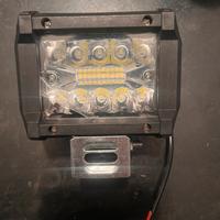 Fari auto e fuoristrada