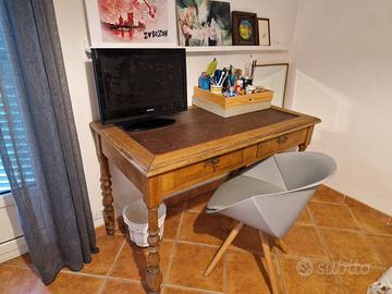 Scrivania primi novecento da bancario 