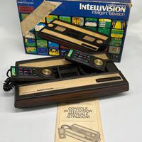 Console videogioco Intellivision con scatola