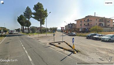 Locale commerciale vari usi