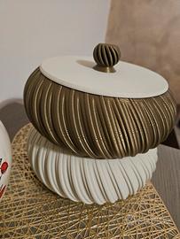 Portagioie, accessori, svuotatasche con coperchio