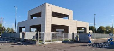 capannone singolo in fase di costruzione