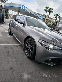 Alfa Romeo Giulia 2.2 Turbodiesel 150 CV AT8 Busin