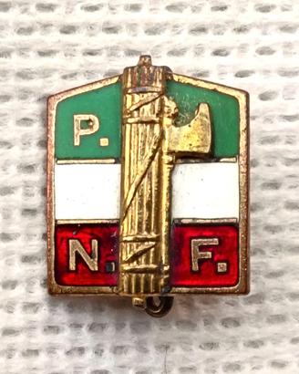Distintivo fascista PNF mod 1927 variante a spilla