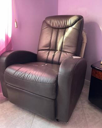 Poltrona Relax Reclinabile con poggiapiedi