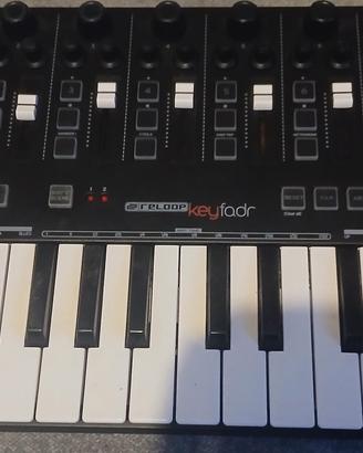 Tastiera controller MIDI  Reloop Keyfadr 