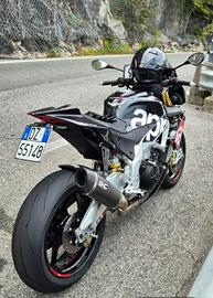 Aprilia tuono V4 