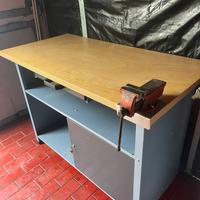 Banco da lavoro con moraa