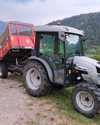 Trattore agricolo Lamborghini (630 ore).Come nuovo