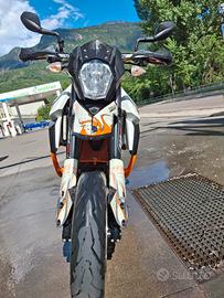 KTM 990 Supermoto r