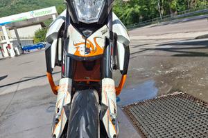 KTM 990 Supermoto r