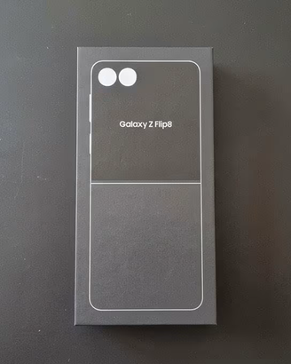 Samsung Galaxy Z Flip 8 (256 Gb) Nero  -SIGILLATO-
